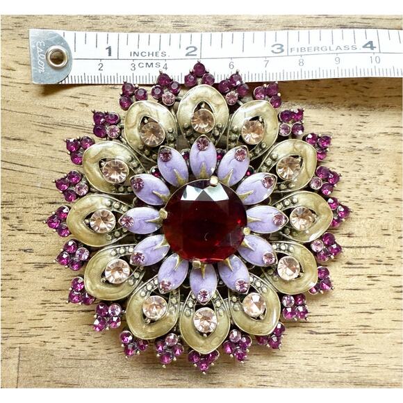 Avon 2009 "Lovely London" Large Rhinestone & Enamel Brooch Pin - Picture 3 of 7